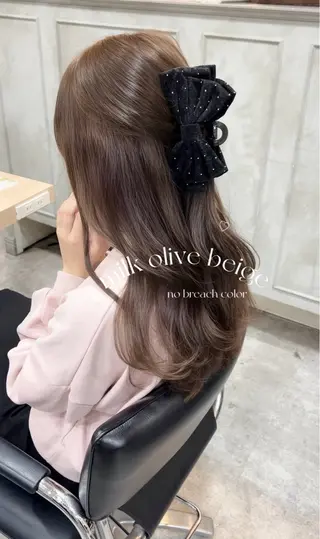 ロング カラー misaki🩰🤍 まろみ透け感カラーのヘアスタイル