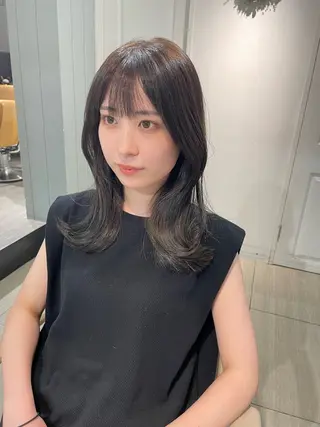 セミロング 梅田縮毛矯正◻︎髪質 改善◻︎細見 了眞のヘアスタイル