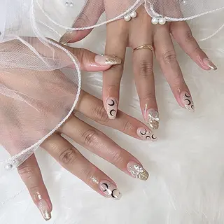 ネイル シュシュ 🎀 girly nailのネイルデザイン