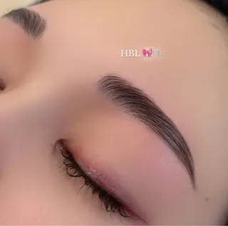 アイブロウ Seek Dea hitomi 🎀のマツエク・マツパデザイン