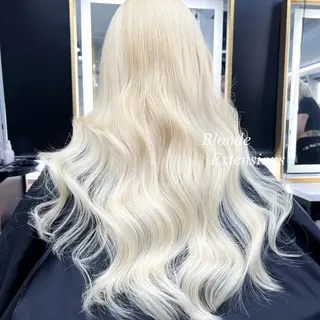 ロング カラー シールエクステ特化 ハイトーン、NANAのヘアスタイル