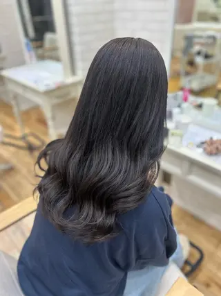 セミロング 透明感カラー/牧内 楓/インナーカラーのヘアスタイル