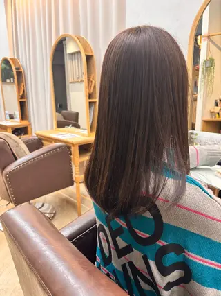 カラー 高橋 唯のヘアスタイル