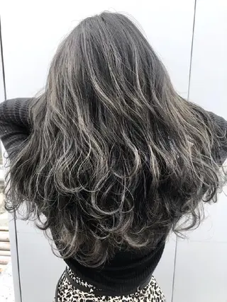 ミディアム Ash 店長　山下達也のヘアスタイル