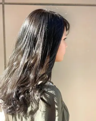 セミロング カラー ハイライト✨髪質改善 TAKAさんです😊のヘアスタイル