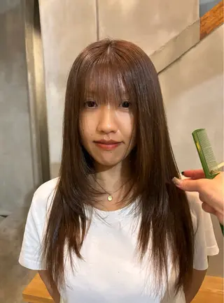 ロング カラー 小西 萌々香のヘアスタイル