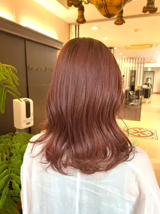 ミディアム カラー ナナナパレナ所属・NARUSE✂︎ カラースペシャリストのヘアスタイル