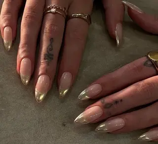 ネイル 高木 維麗絲のネイルデザイン