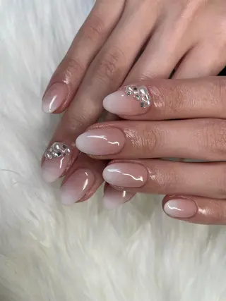 ロング カラー ヘアアレンジ キッズ ネイル マツエク・マツパ アイブロウ 福田 加奈のネイルデザイン