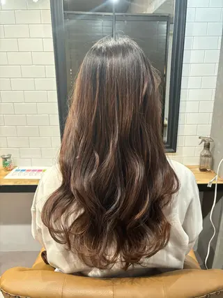 ロング • ユリナのヘアスタイル