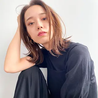 ミディアム カラー レイヤー/ショート透 明感カラー/西田祐賀のヘアスタイル