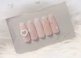 ネイル le'a-レア-【ア イ×ネイル×眉】のネイルデザイン