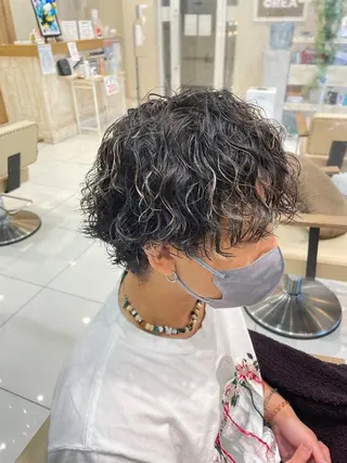 ミディアム パーマ メンズ 本厚木｜縮毛矯正/ 酸性スト専門サロンのヘアスタイル
