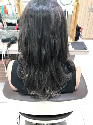 セミロング カラー 島袋 ナオユキのヘアスタイル