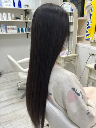 ロング 岡崎 嶺のヘアスタイル