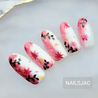 ネイル 島屋 千奈美のネイルデザイン