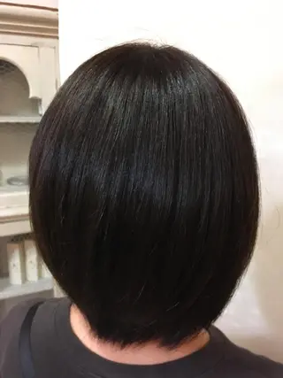 ショート カラー 前平 友慈のヘアスタイル