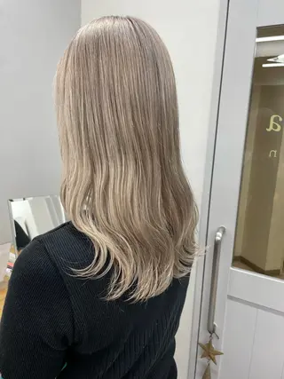 セミロング カラー ウルフカットモデル 🧃Shionのヘアスタイル