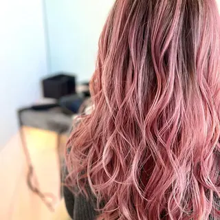 セミロング ブリーチ毛に縮毛矯正 ✨カラー✨山田 正幸のヘアスタイル