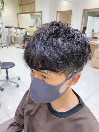 ショート パーマ メンズ 渡邉 理央のヘアスタイル