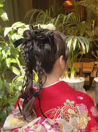 ロング ヘアアレンジ セットサロンCURE YUKIOKAのヘアスタイル