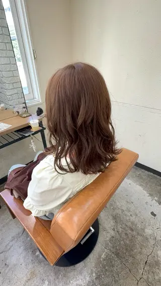 ミディアム カラー オオニシ ナツミのヘアスタイル