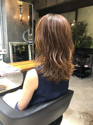 ミディアム マンツーマン／韓国 ヘア‎Amiのヘアスタイル