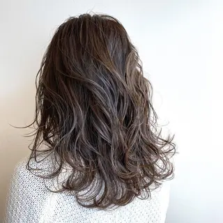 セミロング パーマ Mira by greenのヘアスタイル