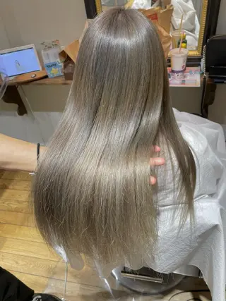 ロング 栗林 茉那のヘアスタイル