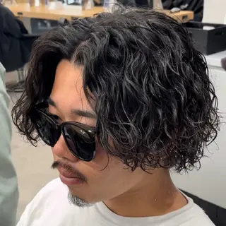 ショート カラー パーマ メンズ センターパート マスターかずまのヘアスタイル
