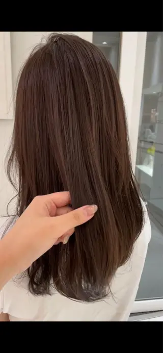 セミロング Agnos青山所属・鈴木 里奈のヘアスタイル