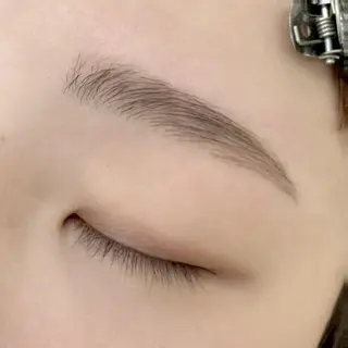 アイブロウ CLUTCH江坂 こんどうのマツエク・マツパデザイン