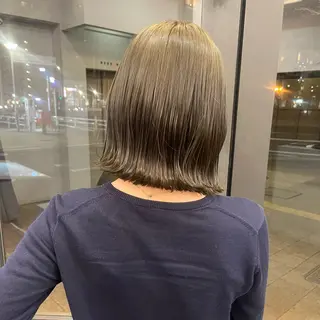 ミディアム カラー 吉田 明日奏のヘアスタイル