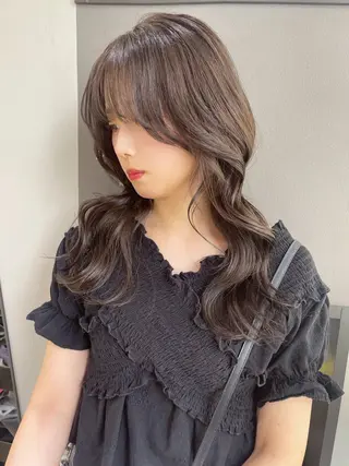 ロング カラー AIRI layer cut hairのヘアスタイル