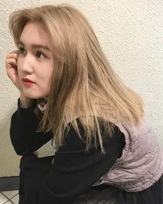 ミディアム ヨナイ チヒロのヘアスタイル