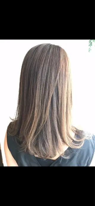 セミロング カラー 透明感カラー💎 AYAのヘアスタイル