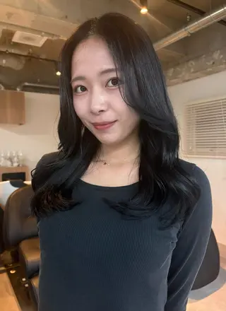 ロング 𝘕𝘰𝘯🪄🫧 〜うる艶カラー〜のヘアスタイル