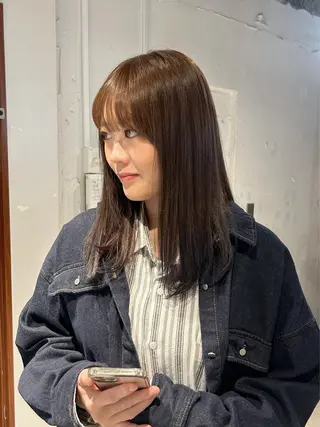 セミロング カラー 透明感ベージュ🤎 大久保 那奈のヘアスタイル