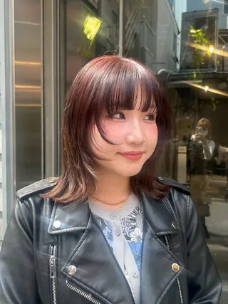 ミディアム 橋本 彩音のヘアスタイル