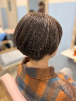 ショート カラー ナギサ 🐶のヘアスタイル