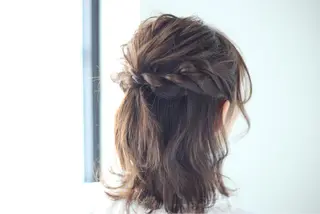 ヘアアレンジ ツイストスパイラル 波巻き🩵片平和香奈のヘアスタイル