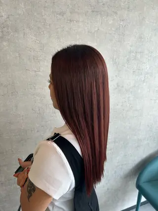 ロング 裾分 華子のヘアスタイル