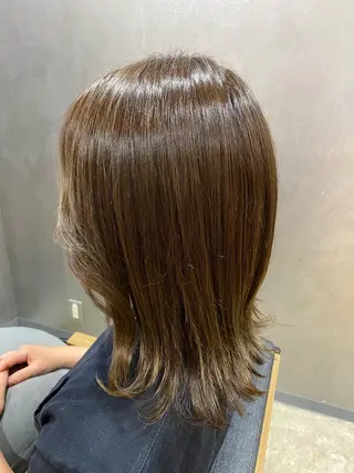 ミディアム カラー Inity所属・Inity 新谷茉璃のヘアスタイル