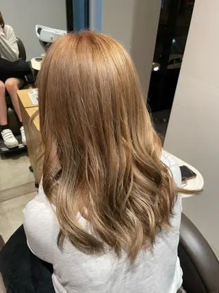 セミロング カラー unique RINNEのヘアスタイル