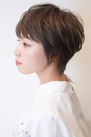 ショート カラー ディレクター ノナカのヘアスタイル