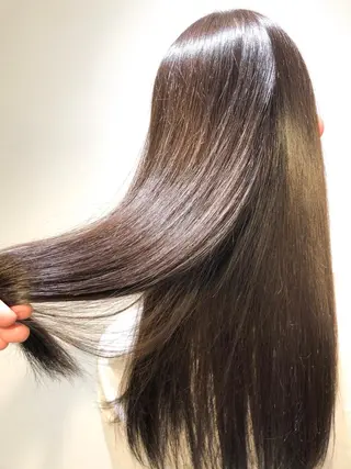 セミロング カラー 髪質改善 suzukiのヘアスタイル