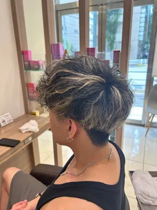 ショート パーマ ハイトーン/レイヤー 藤田健太郎のヘアスタイル