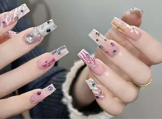 ネイル 相沢 さやかのネイルデザイン