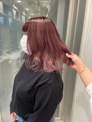 ミディアム カラー ウルフカット/吉村 桃子のヘアスタイル