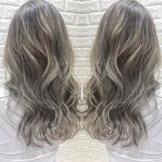 ロング カラー ナガイ ユウキのヘアスタイル